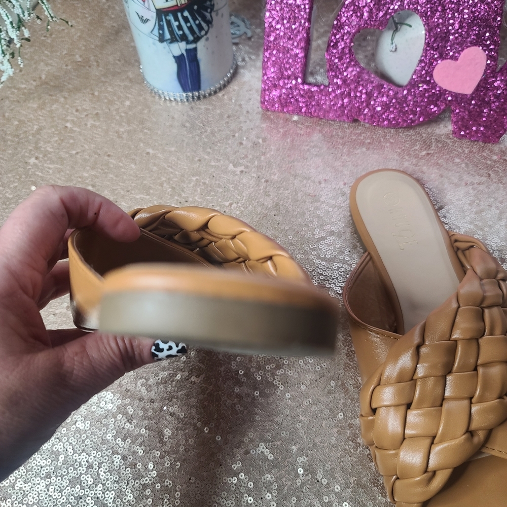 sandals - Picture 6 of 8